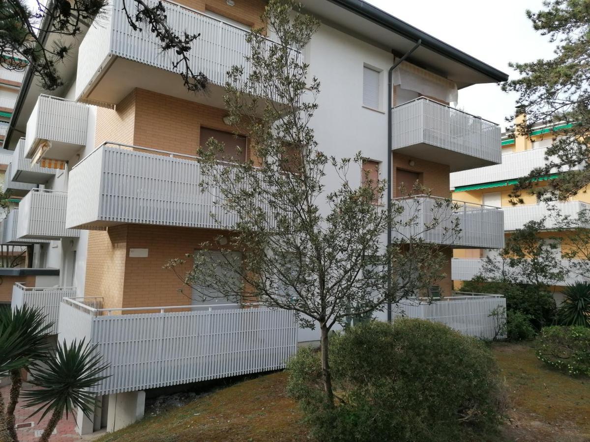 Condominio Rosa Lignano Sabbiadoro Dış mekan fotoğraf